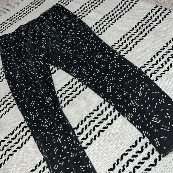 Printed Stretchy Leggings - Picture 5 of 7